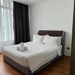 Vortex Suites Klcc By Holiday Villa