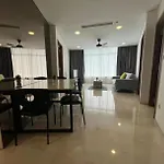 Vortex Suites Klcc By Holiday Villa